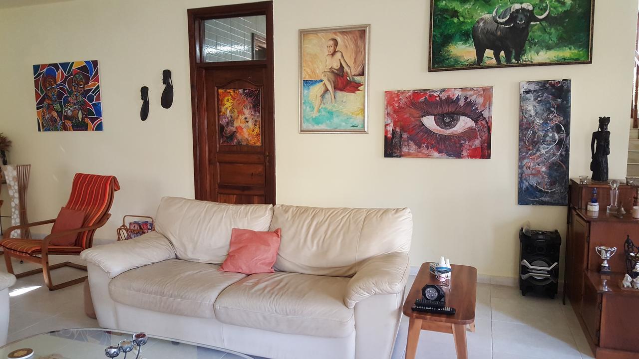 Auberge de jeunesse Hunch Backpackers à Dar es Salaam Extérieur photo