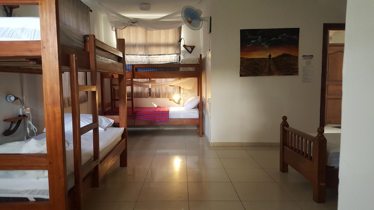 Auberge de jeunesse Hunch Backpackers à Dar es Salaam Extérieur photo