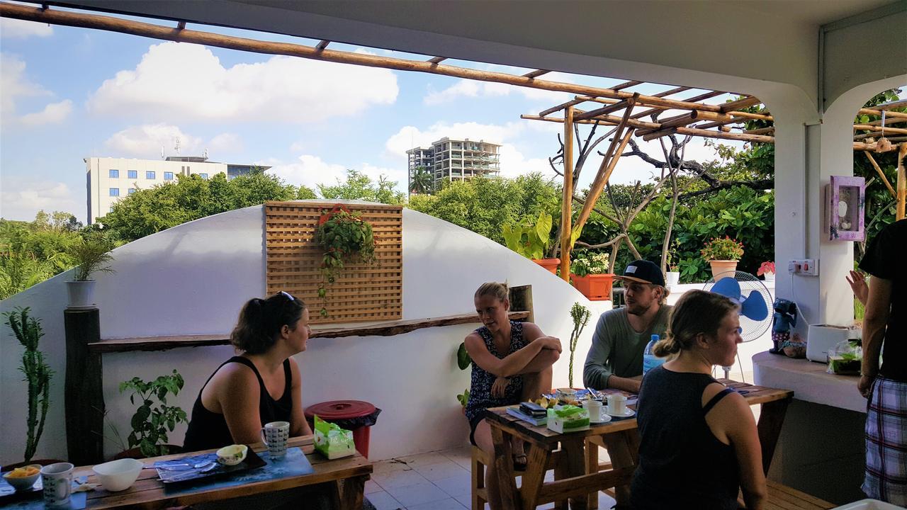 Auberge de jeunesse Hunch Backpackers à Dar es Salaam Extérieur photo