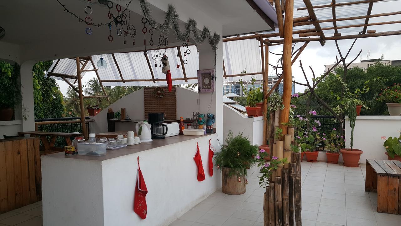 Auberge de jeunesse Hunch Backpackers à Dar es Salaam Extérieur photo