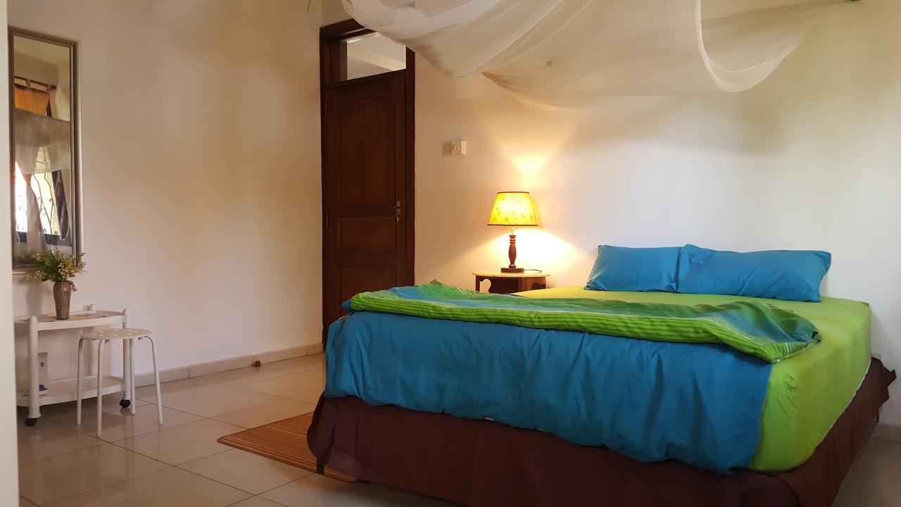 Auberge de jeunesse Hunch Backpackers à Dar es Salaam Extérieur photo