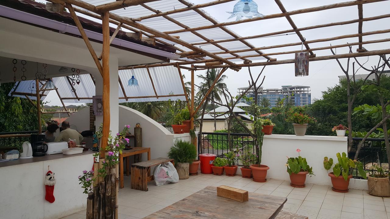 Auberge de jeunesse Hunch Backpackers à Dar es Salaam Extérieur photo