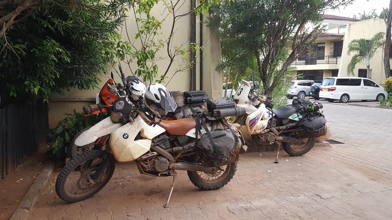 Auberge de jeunesse Hunch Backpackers à Dar es Salaam Extérieur photo