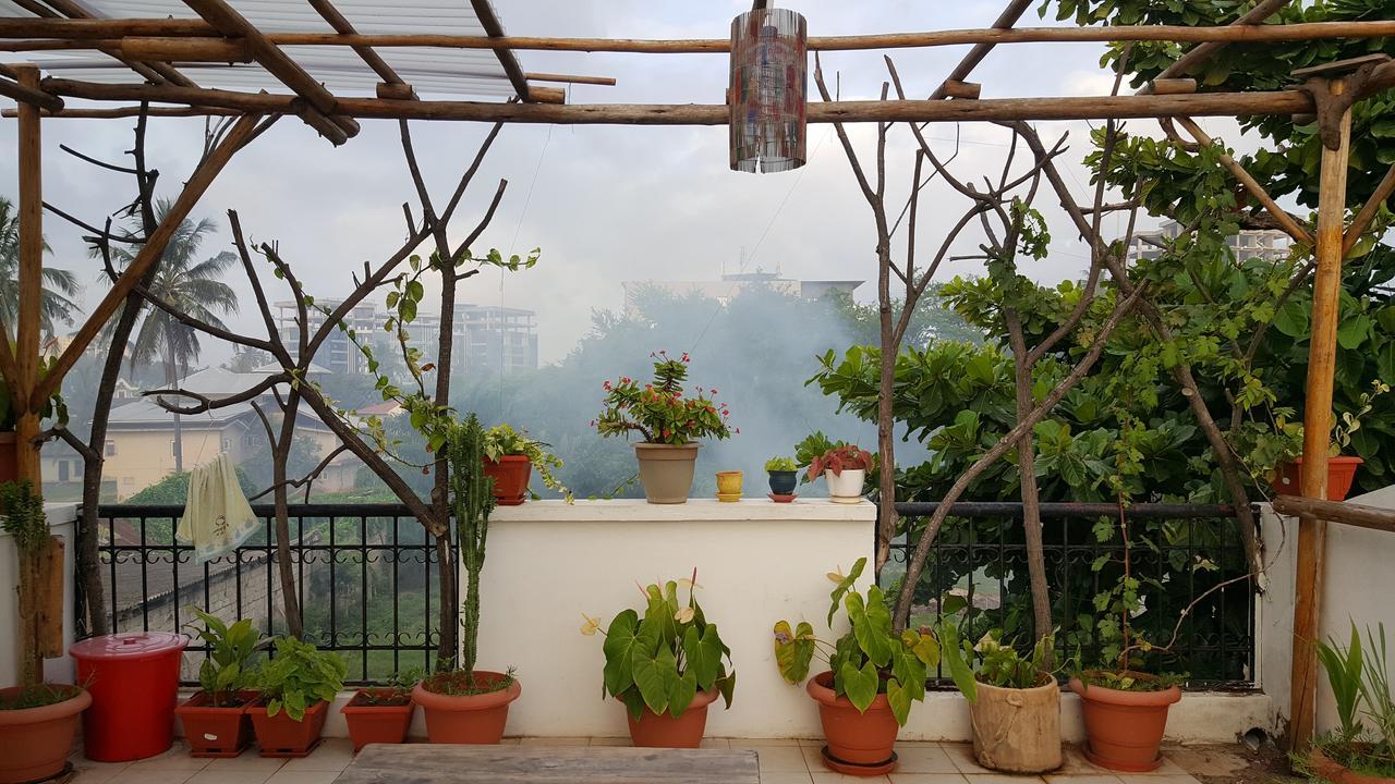 Auberge de jeunesse Hunch Backpackers à Dar es Salaam Extérieur photo