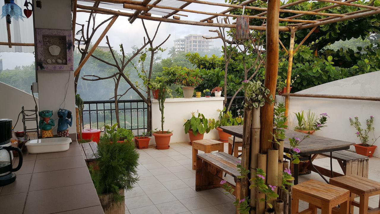 Auberge de jeunesse Hunch Backpackers à Dar es Salaam Extérieur photo