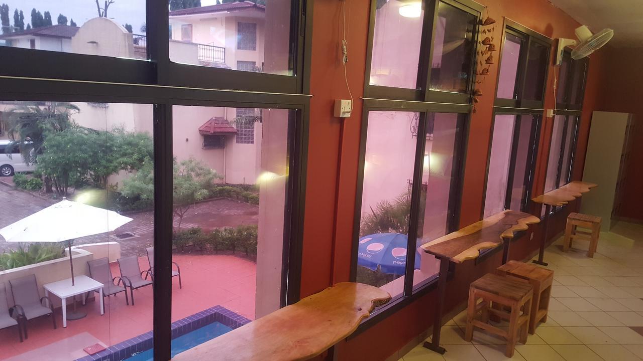 Auberge de jeunesse Hunch Backpackers à Dar es Salaam Extérieur photo