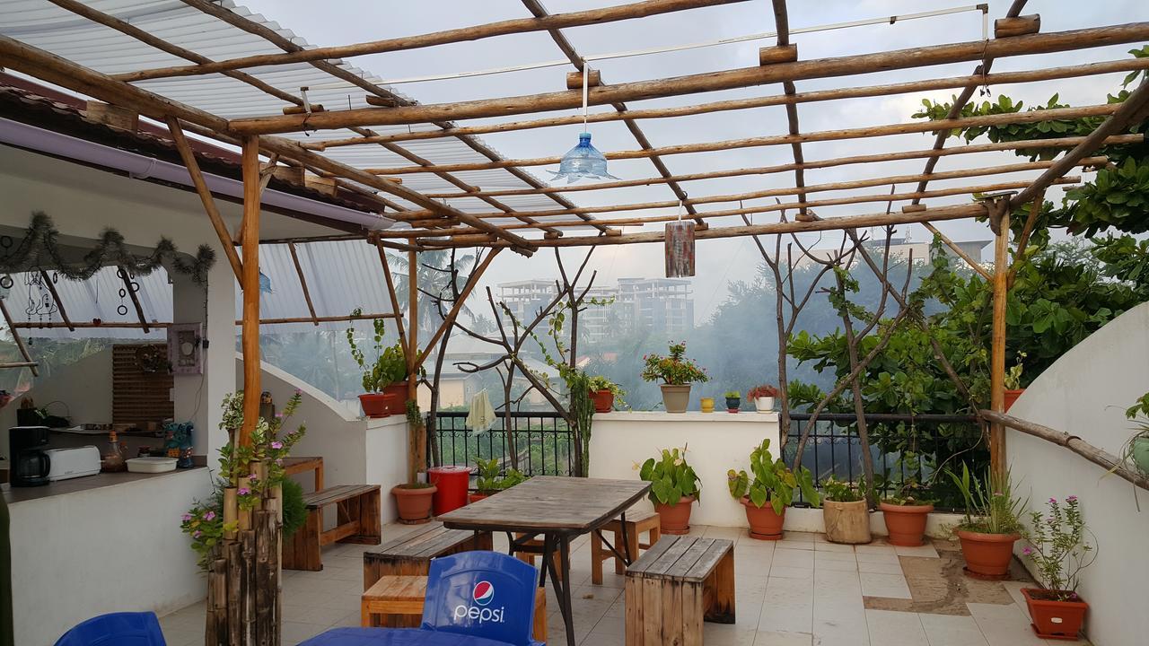 Auberge de jeunesse Hunch Backpackers à Dar es Salaam Extérieur photo