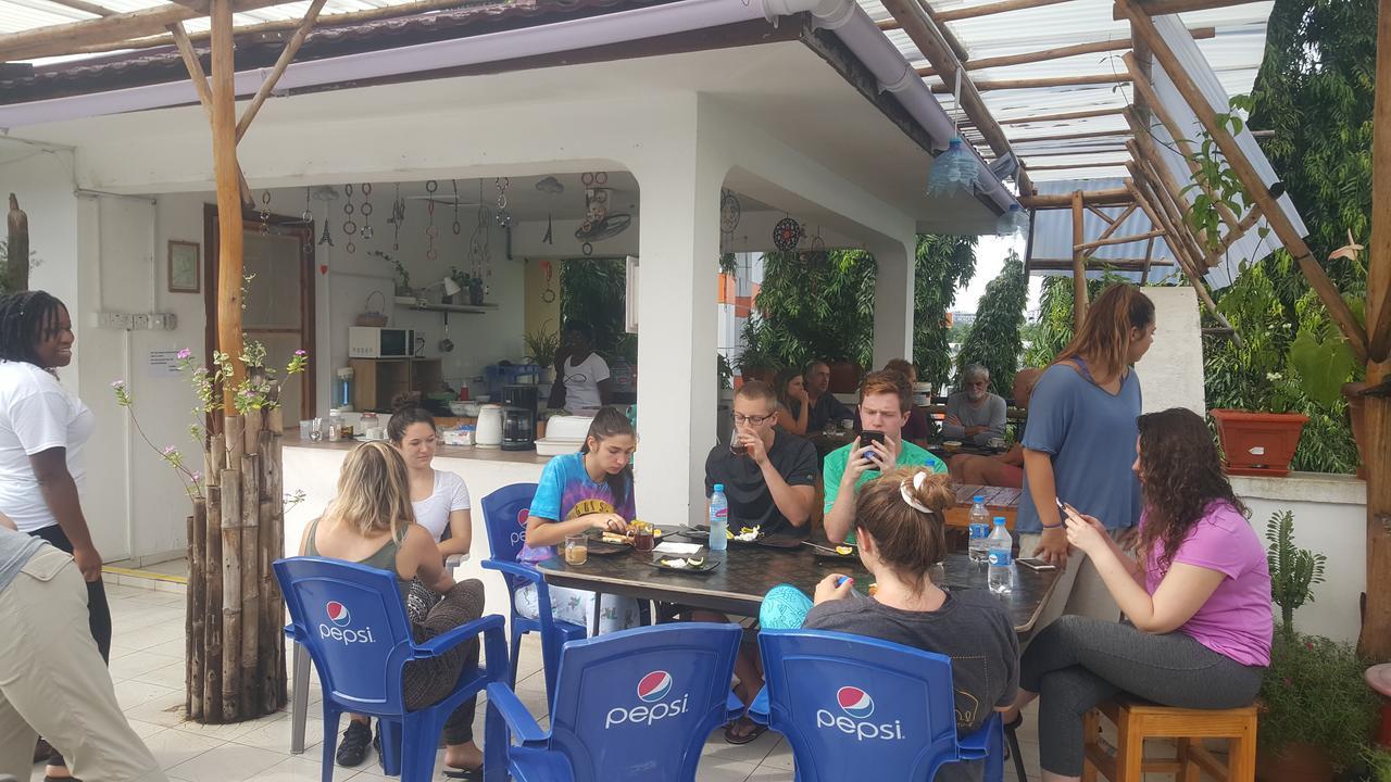 Auberge de jeunesse Hunch Backpackers à Dar es Salaam Extérieur photo